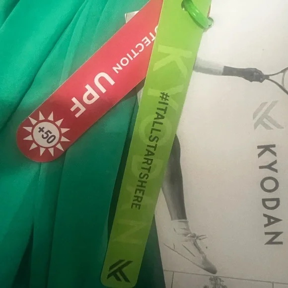 NWT Kyodan women's Vibrant Green pickleball tennis skirt size Medium - Picture 5 of 5